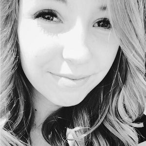 Meet your Posher, Jenna